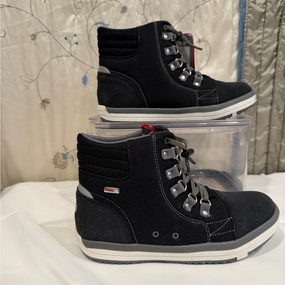 Reima Shoes - Stylish Black Ankle Boots